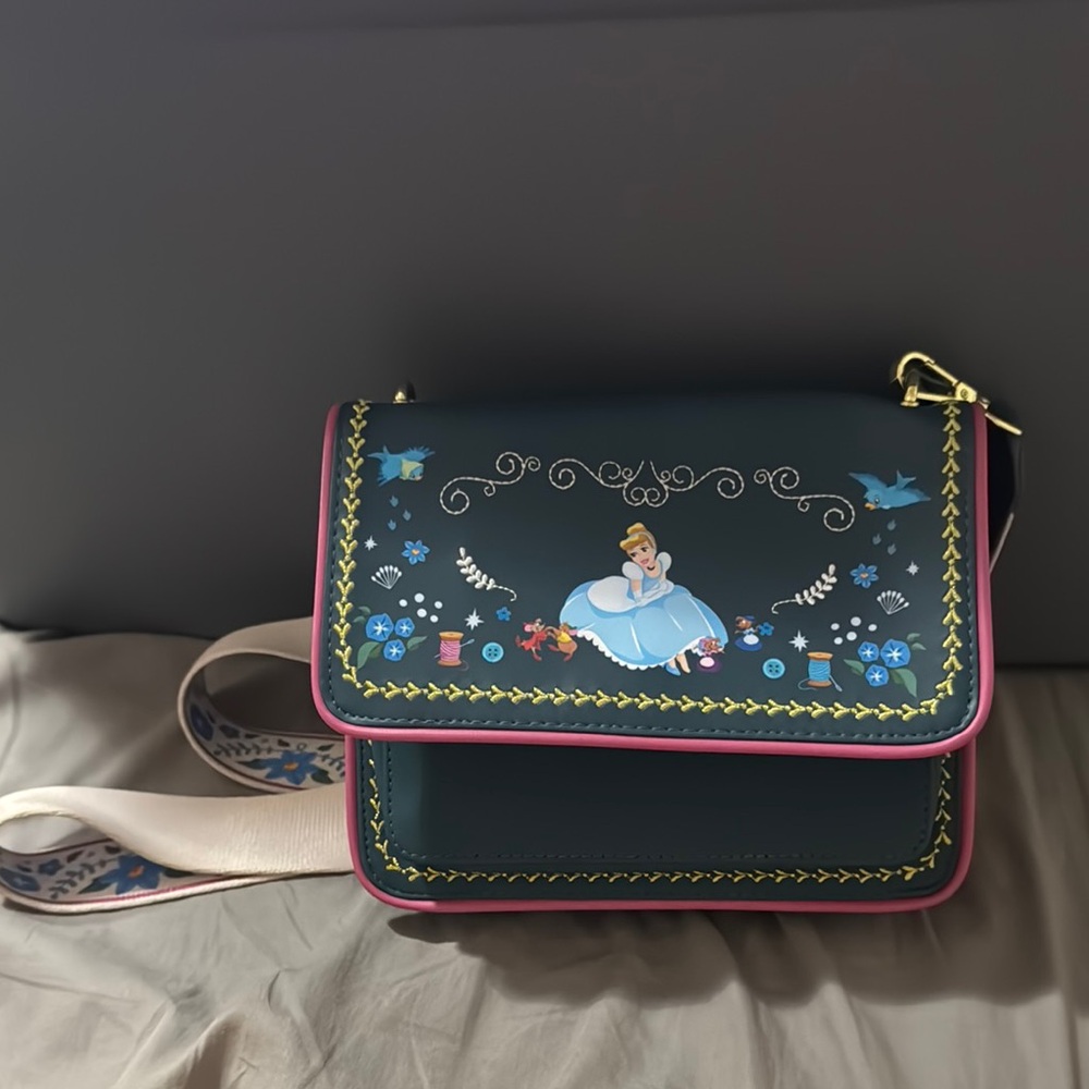 Cinderella Loungefly  Women's Bag - Black and Pink